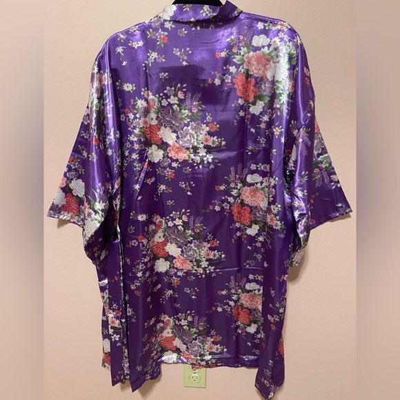 Floral Satin Kimono Robe Short Bridesmaid Robe for Parties Wedding Robes NWT #3 - Picture 3 of 5